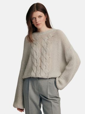 Пуловер с круглым вырезом и объемными рукавами