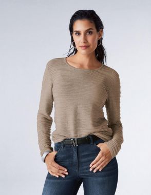 Пуловер с узором