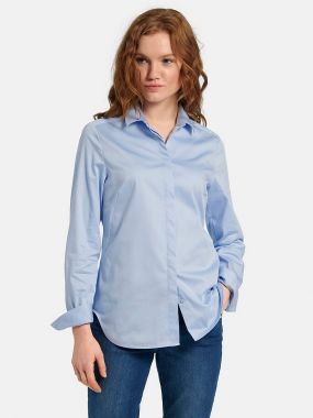Блузка с небольшим рубашечным воротником